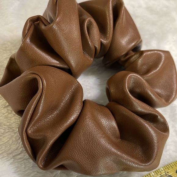 Prada Scrunchie - Picture 8 of 9